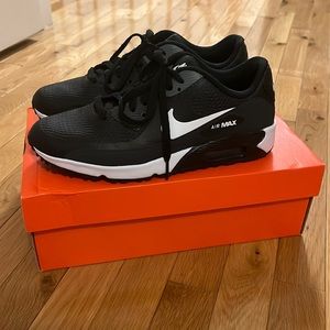 Nike air max 90 spike-less golf shoes